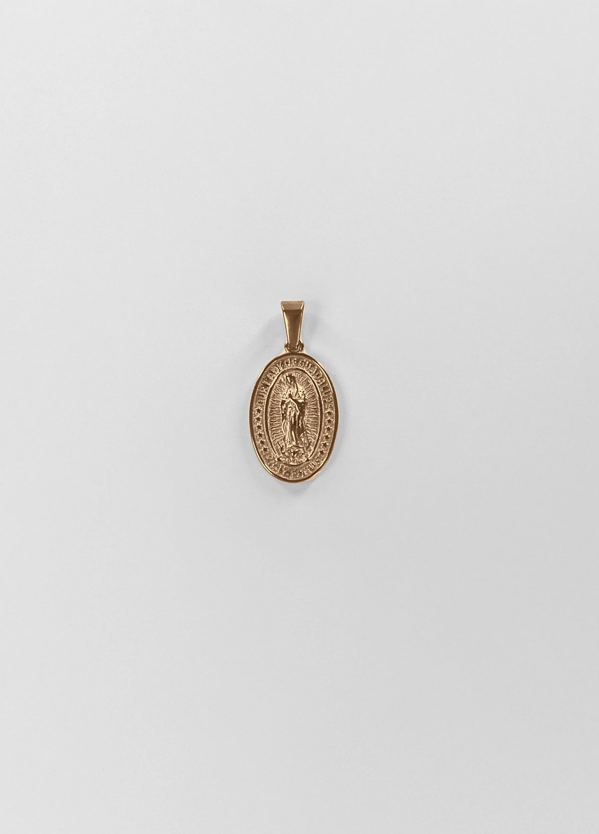 Virgin Mary-vedhæng i guld på kæde